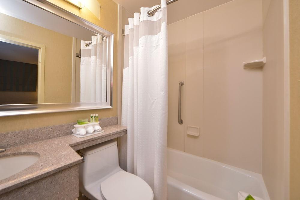 Holiday Inn Express Kennedy Airport, An Ihg Hotel New York Esterno foto