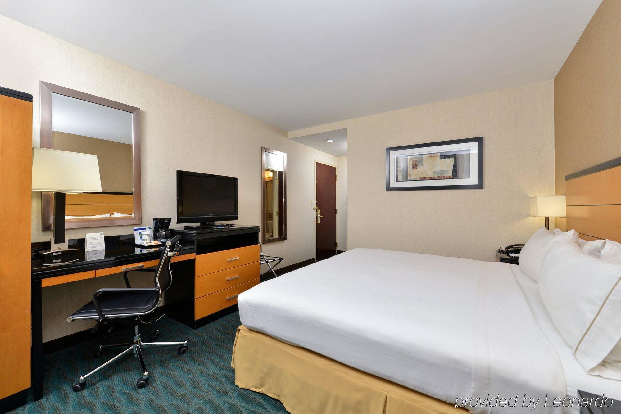 Holiday Inn Express Kennedy Airport, An Ihg Hotel New York Esterno foto