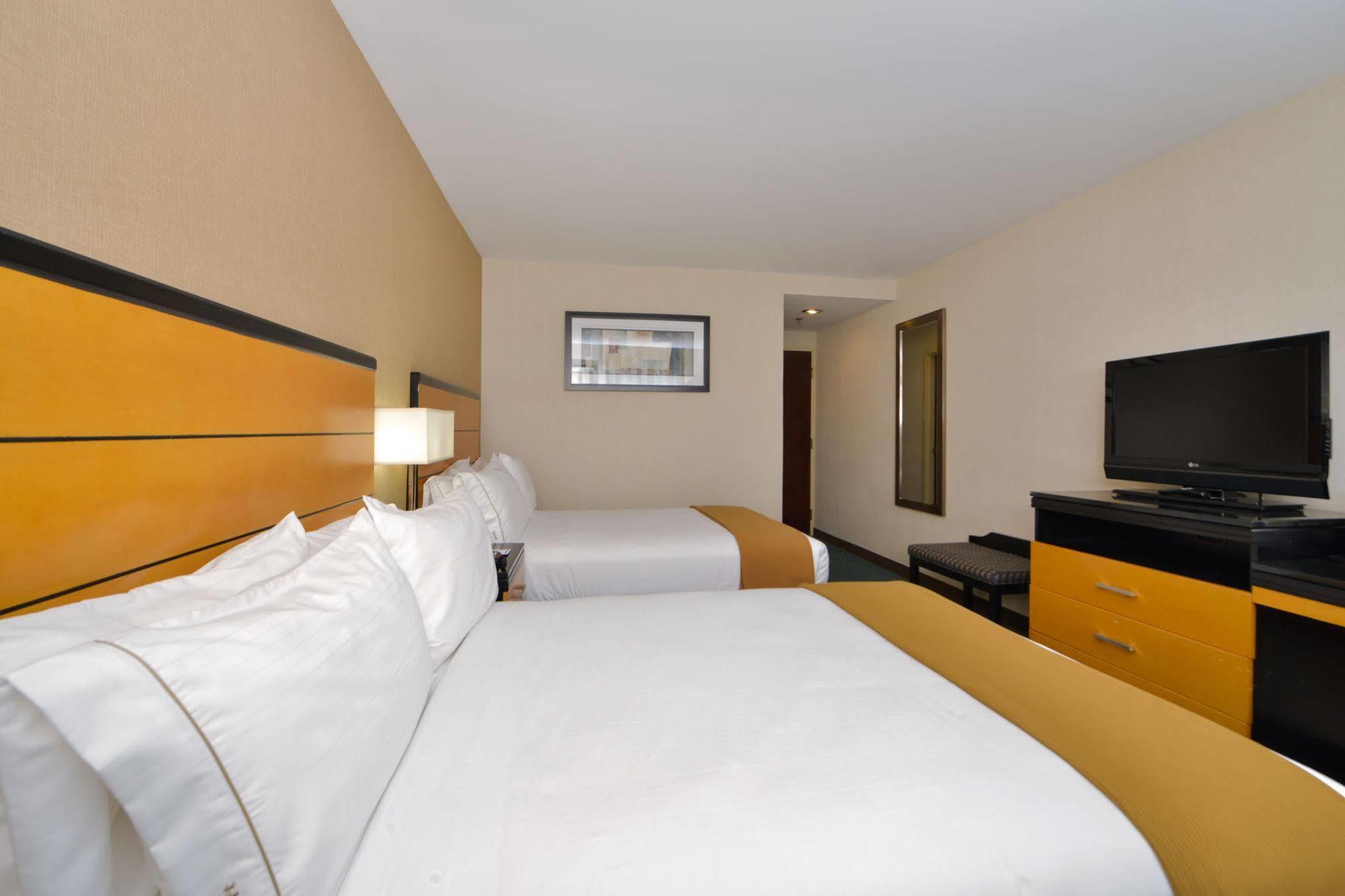 Holiday Inn Express Kennedy Airport, An Ihg Hotel New York Esterno foto